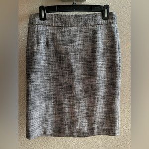 Banana Republic Black Tweed pencil skirt size 2